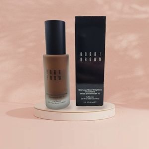 BOBBI BROWN SKIN LONG WEAR WEIGHTLESS FOUNDATION  1 fl oz
